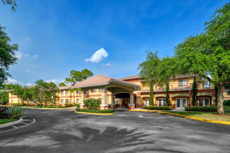 colliers-tamarac-front-2600x